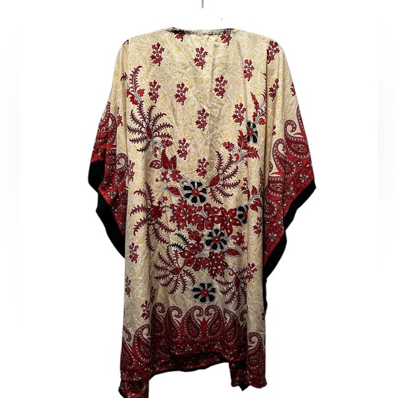 Gypsie Blu One Size Fit All Red and Cream Floral Top - Picture 6 of 7